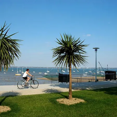ホリデイ エクスプレス サン ナゼール