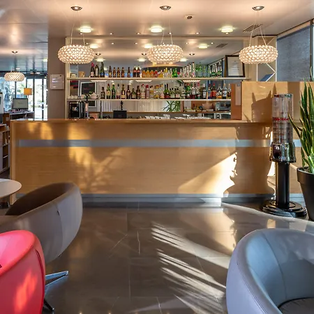 Express Saint-nazaire By Ihg 3*