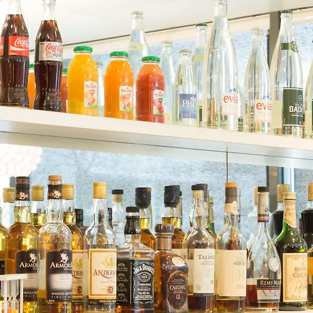 圣纳扎尔假日度假酒店 3* 圣纳泽尔
